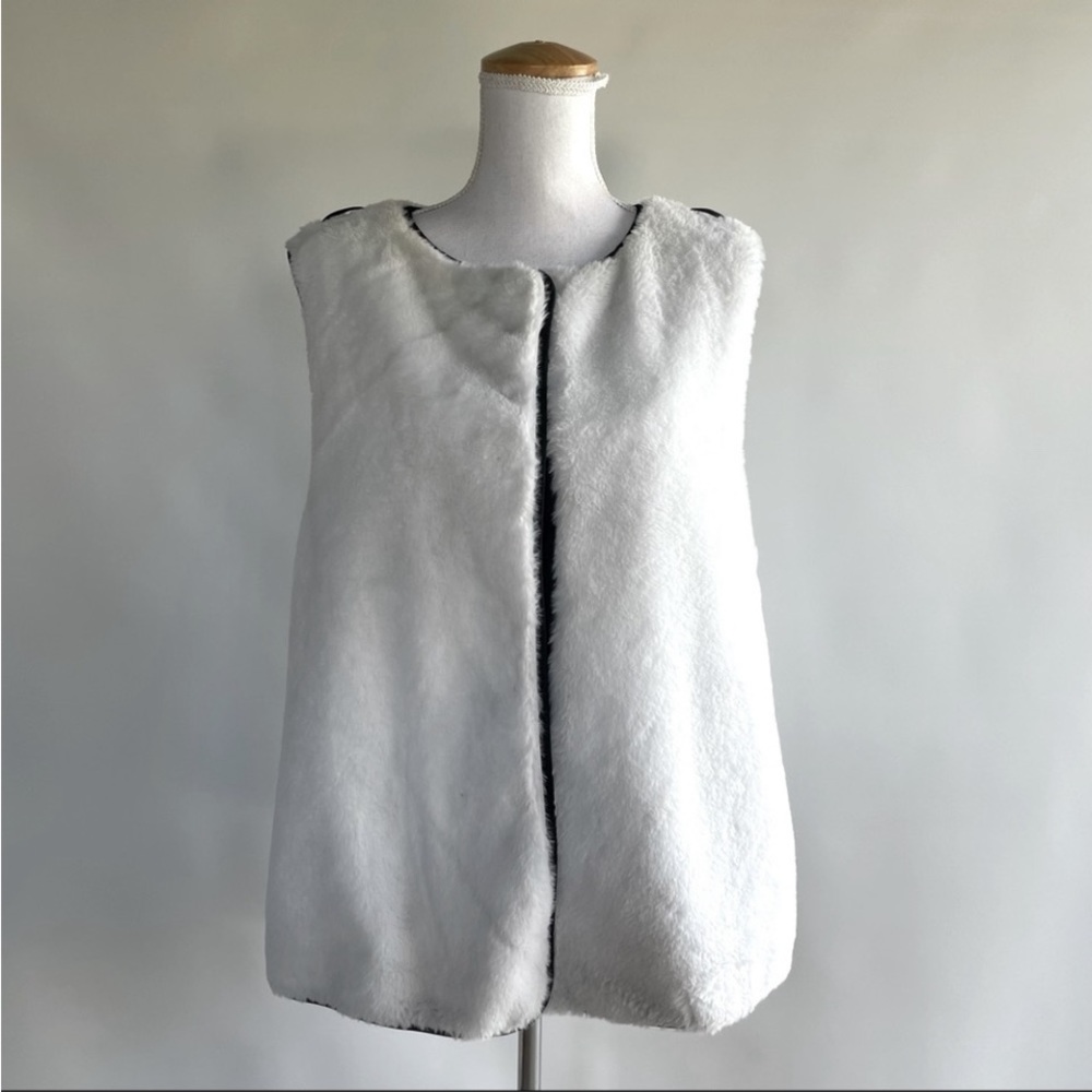 Derek Lam 10 Crosby White Faux Fur Vest - sz L